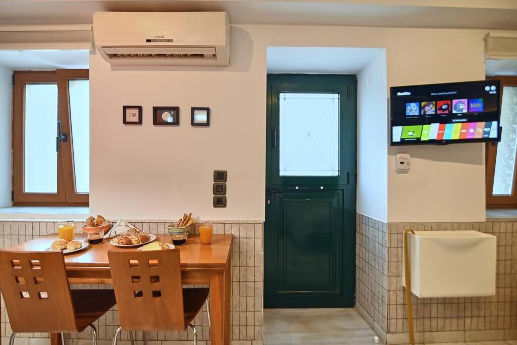 #Tyrtaiou Modern Design Studio Mytilíni Exteriör bild